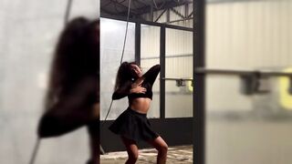 Indian Girl Anita Inda Dance