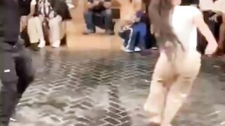 قلب الأم كمحيط شاسع يمتلئ بالحب والصبر والتضحية