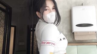 CEWEK BOSPLAY 220