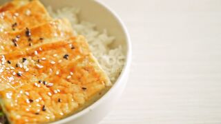 Teriyaki tofu rice bowl