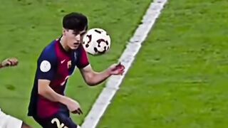 ini tuh main bola, bukan main film