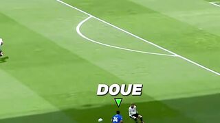 kontrol bola Doue  Lamine Yamal