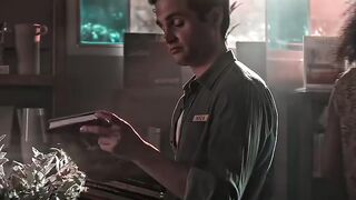 Perfect couple Or perfect chaos .JoeGoldberg LoveQuinn YouNetflix Youseason3 NetflixYou