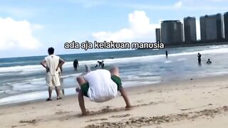 Kelakuan Random Manusia Muka Bumi