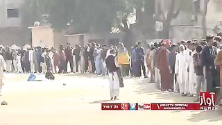 Aaty ka buhran gareeb pareshan