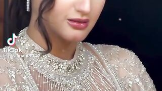 Hira Mani Appealing Beauty