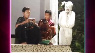 Ketika pocong lucu lagi bucin