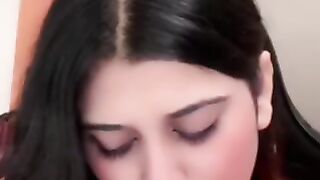 Le Le Ek Pappi Le le mera lips se items Hot girls piyushi