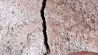 Easy Ways to Deal with Cracked Walls So They Last Longer