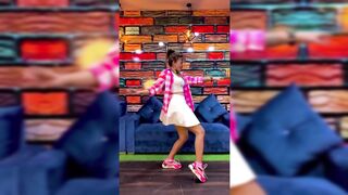 Indian Girl Ishika Singh Dance 22