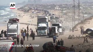 Palestinians continue to flee from north to south Gaza amid Israeli