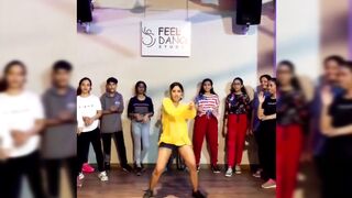 Indian Girl Urvi Nair Dance 21
