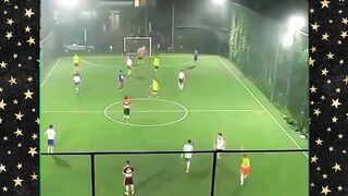 Seketika Semua Tertawa Serentak