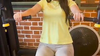 Boss Babe Burn 10-Minute Gym Girl Workout to Sculpt Your Dream Body!