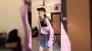 Indian Girl Chandni Pandey Dance 2