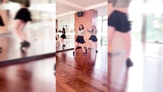 Indian Girl Eshna Chopra Dance