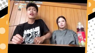 Aku nyoba sambil senyum senyum sendiri gak bisa