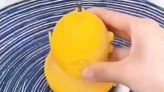 اتاكل جوج البيضات في النهار تقول في صحه جيده يوميا.