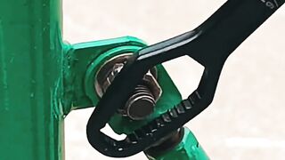 Battle of the Tools 822mm Wrench Takes on Common Competitors!