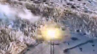 Ukrainian tank firing at a Russian position at close range