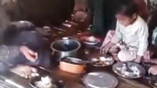 reall fight between husband and wife infron of their children but who won?lets see