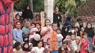 Aksi lucu dan menggemaskan