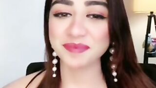 Tango Indian item girl Koi To Mujhe Utha Le Nahin to Koi Kyon mujhe maar de