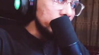 PS5 or PC?  PS5 vs RTX5060  Gamer Boy Stream Clip
