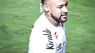 Neymar vs Flamengo 2011 and 2025