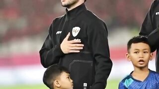 Konsisten yang kita tahu adalah Calvin Verdonk