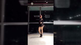 Indian Girl Ishani Kouli Dance