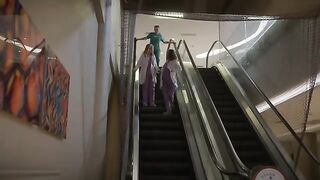 No has cambiado lo más mínimo Evren aparta a Bahar de su lado y pone un muro entre ambos