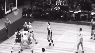 You Wont Believe How NBA Games Looked in the 1950s!