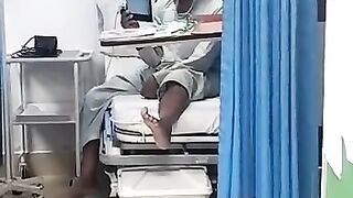 ????ہمارے مریض ہم سے بی بڑے ڈاکٹر ہیں