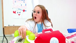 Amelia, Avelina, Akim & Arthur pretend play at the Doctor's office 2023