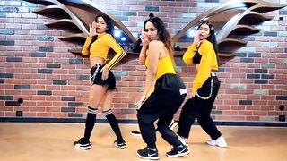 Indian Girl Prakrati Rush Dance