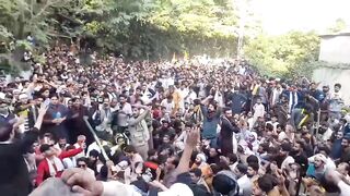کشمیر جل رہا ہے