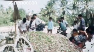 Ratusan warga ziarah ke makam Soekarno Blitar - 16 Agustus 1970