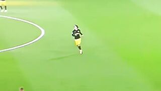 Komentator bola langka
