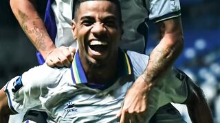 Kemenangan Persib Bandung di ACL Two mendongkrak rangking Liga Indonesia di kanca Asia.