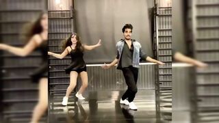 Indian Girl Khushbu Singh Dance