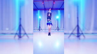 Indian Girl Shruti Banka Dance