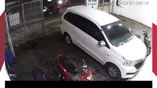 Telah terjadi penusukan di sekitar Cibaduyut, Bandung.
