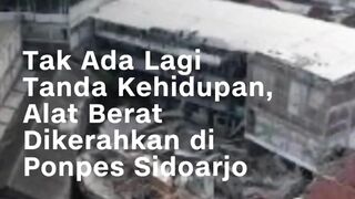 Proses evakuasi korban musala ambruk di Ponpes Al Khozyni, Sidoarjo