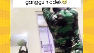 Braninya sama warga sipil