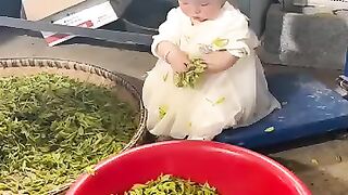 This little girl is adorable