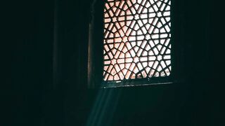 حديث1 قال رسول الله ﷺ اتق دعوة المظلوم فإنها ليس بينها وبين الله حجاب