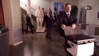 Weeds - Dean Gets Fired And Tased (S2E4)