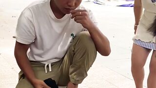 Video lucu potong sepatu sendiri