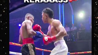 Pukulan demi pukulan bersarang telak di wajah!  Bukan untuk yang lemah hati!